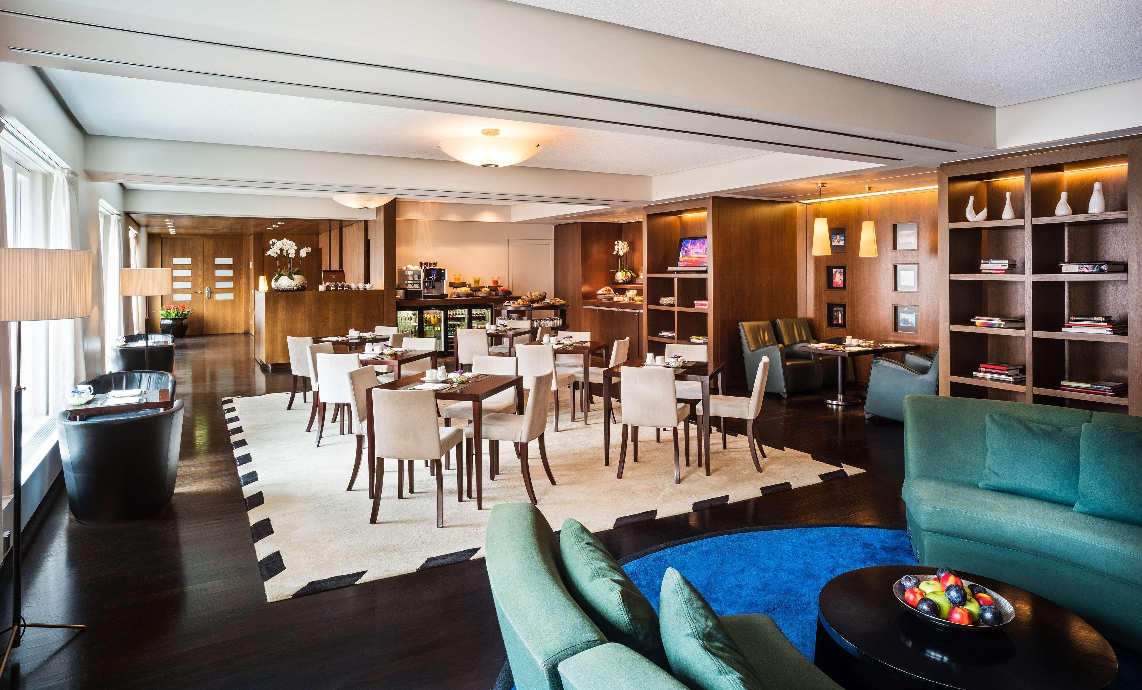 Grand Hyatt Berlin Hotel Buitenkant foto The Royal Orchid Suite